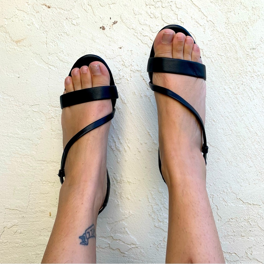 Charles David Bermuda sandal